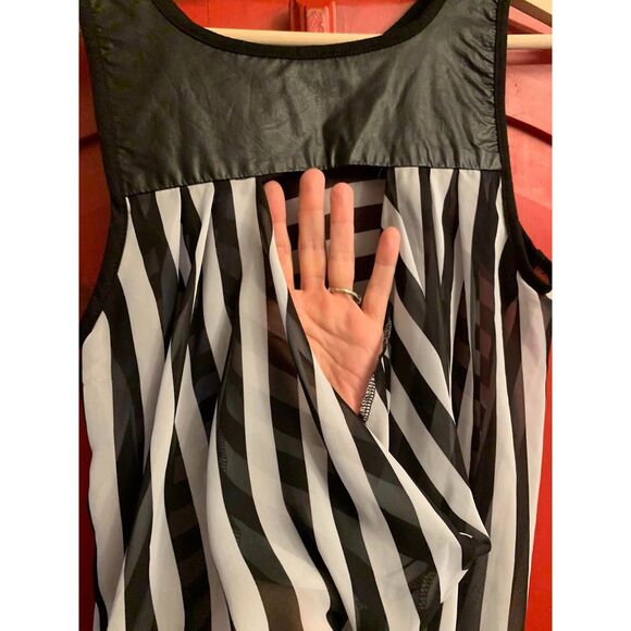 Studio Y Size Medium Striped Tank Top Open Back Faux Leather Trim Sheer Cool EUC - Picture 3 of 3